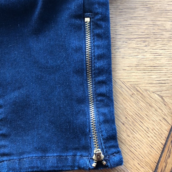 Denizen Levi Jeans. Zip cuff. - Picture 3 of 5